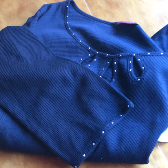 Top - Picture 4 of 4